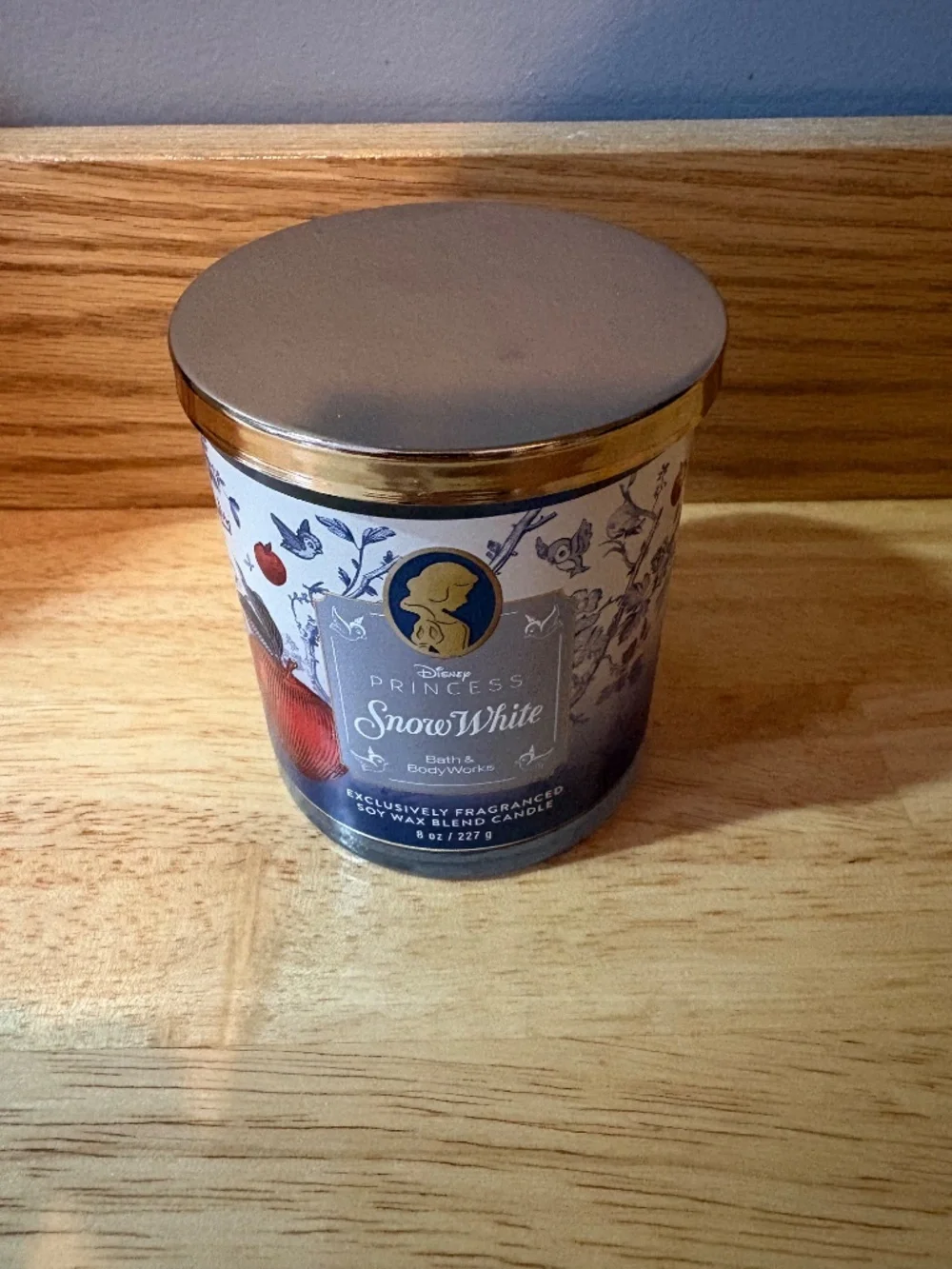Bath & body Works Snow White candle